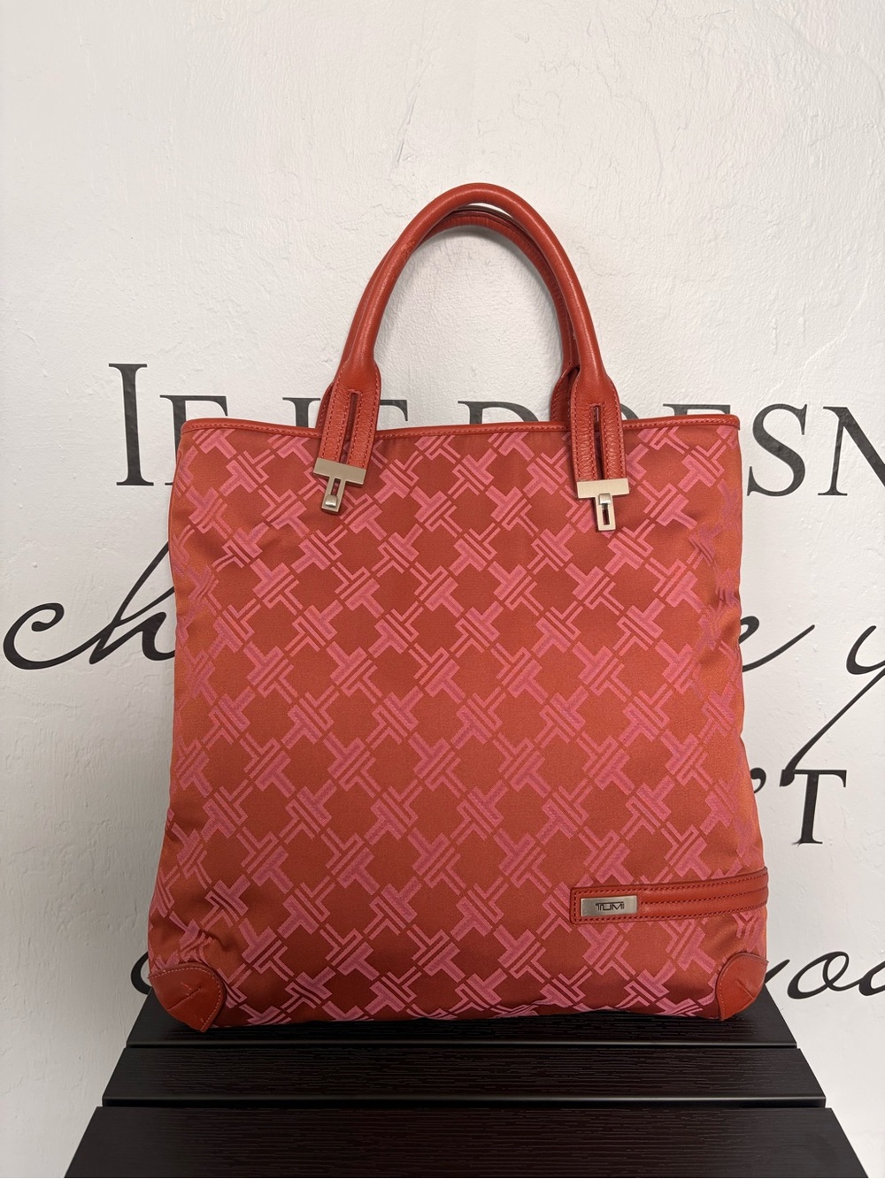 Gorgeous Tumi Signature Collection Large Tote with Leather Trim